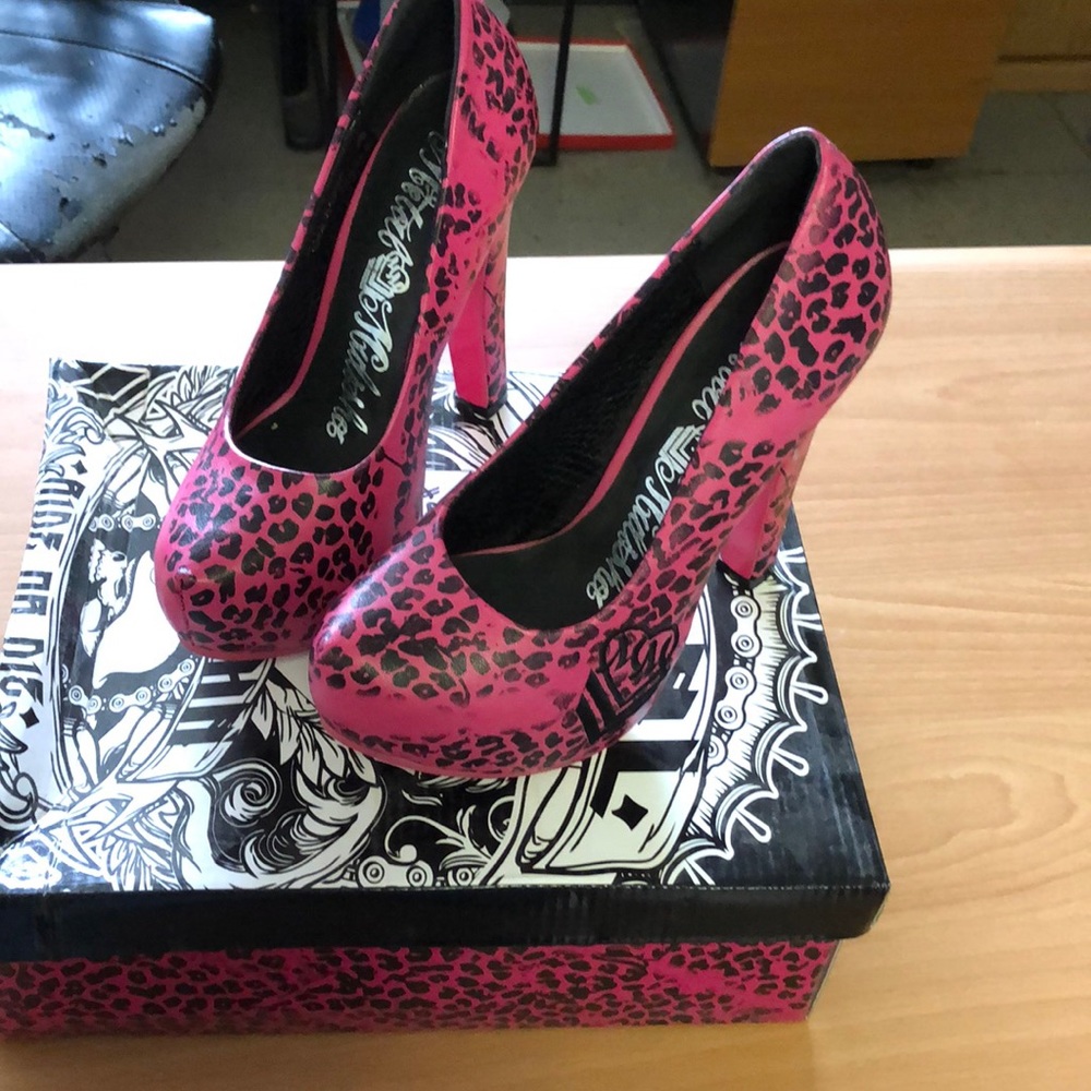 Metal mulisha shoes